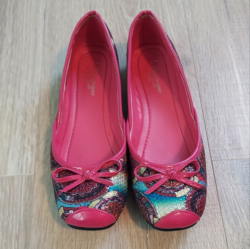 Dominique Nicole flats